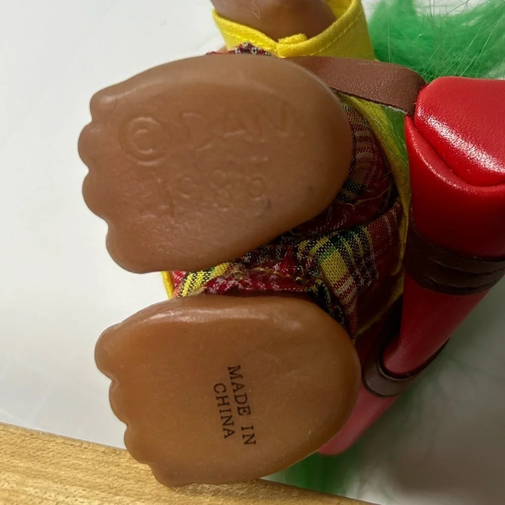 Vintage DAM Mini Plaid Outfit Mini Troll Doll Golfer with Green Hair - Picture 5 of 8